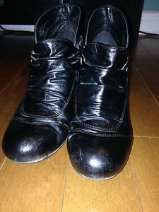 Women's Guess Ankle Boots 8.5