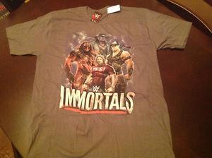 Wwe immortals t-shirt size large.