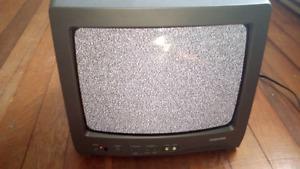 color tv Toshiba 35inch screen ideal for camp