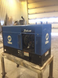 À vendre soudeuse à gaz Bobcat 225 Miller