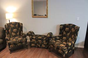 wing back chairs, storage bench, mirror