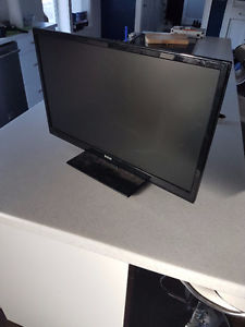 24 Inch RCA TV 720p with remote