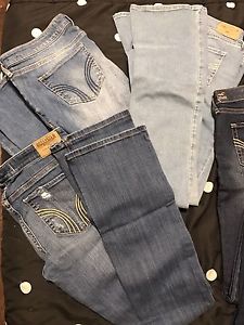 8 pairs of almost new Hollister jeans