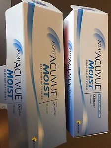 Acuvue moist daily contacts