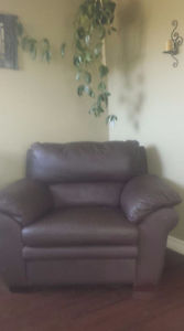Big Brown Chair Free - Pick up only