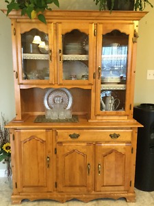 China cabinet/ dining room table