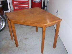 Corner Table