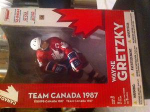 Gretzky Figurine