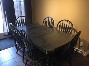 Kitchen Table and chairs for sale