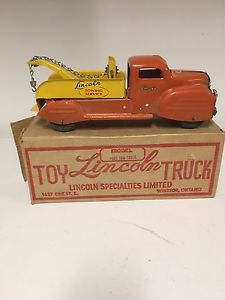 Lincoln Pressed steel toy tow truck