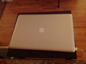 MacBook Pro 15 inch in excellent condition