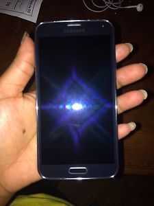 Month old Samsung galaxy S5 Neo 400 obo