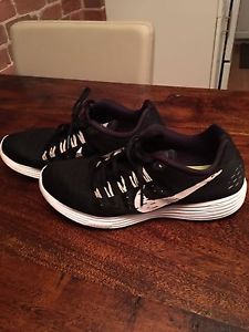 Nike free run women's size 8.5