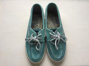 SPERRY'S SIZE 7