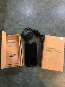 Samsung Galaxy S4 cell phone for sale