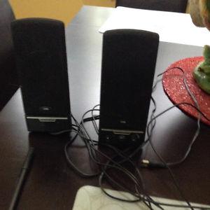 Set of Speakers for Computer