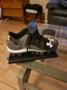 Under Armour Youth Baseball Cleats