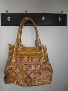 WOMEN'S PURSE - IN GREAT CONDITION!
