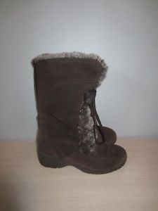 WOMEN'S "THINSULATE" BOOTS - SIZE 6 - LIKE NEW!