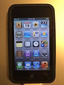 iPod Touch 3rd Gen - 32GB with Cable