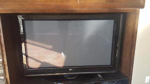 large tv for sale, requires two people to move