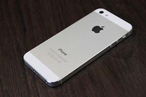 mint iphone 5s w/ bell or virgin