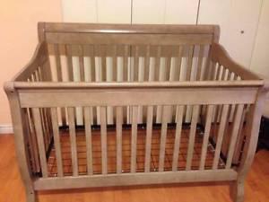 Beautiful Crib EUC $120 OBO