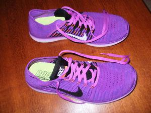 Brand New Size 11.5 Women's Nike Running Shoes
