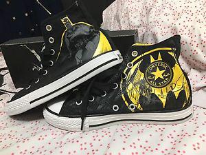 Brand new in box Batman Converse sz 2youth