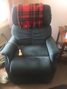 Electric lift recliner chair