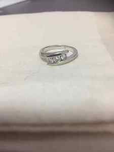 Ladies 10 KT Anniversary Ring