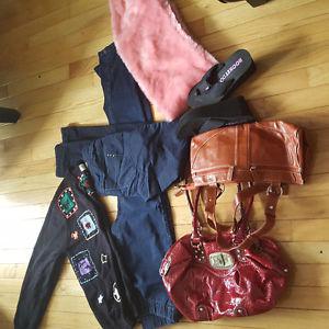 Larg bag ladies size small clothes & size 6