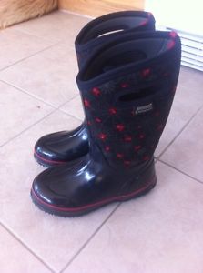 Neoprene boots