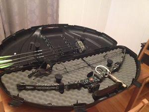 PSE Silver hawk 55LBS Compound bow with Accessories