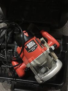 Plunge router -Black and Decker