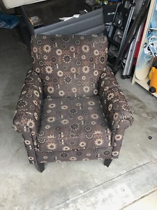 STYLISH CHAIR FOR SALE! GREAT DEAL!