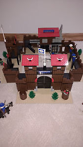 Selling Lego  Fort Legoredo (Western)