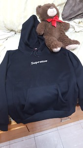 Supreme box hoodie (LARGE)