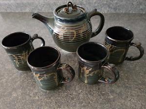 Teapot and Mug Set