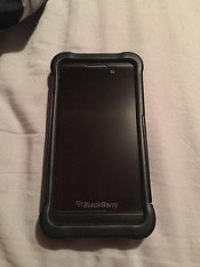 UNLOCKED BLACKBERRY Z70 NO CHARGER