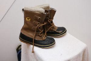 Women's size 7 Sorel leather winter boots