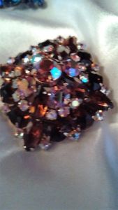 attention collecteurs vintage rhinestone broches colection.