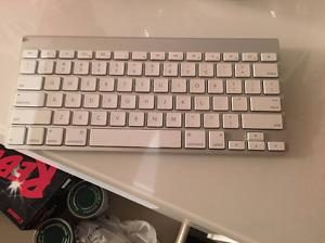 Apple Wireless Keyboard - English (prev gen)