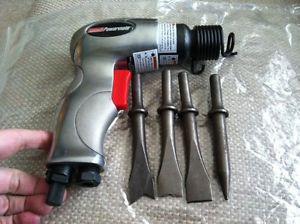 COLEMAN POWERMATE AIR HAMMER WITH 4 CHISELS