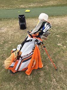 COMPLETE SET OF CLUBS FOR SALE-Right Hand