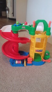 Fisher price Car garage