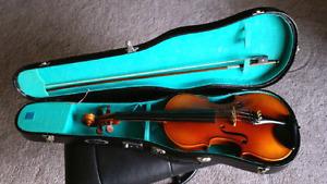 Full Size Lark Violin with Case