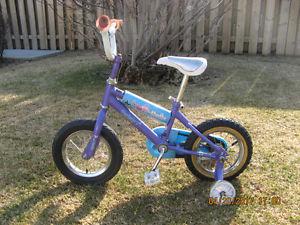 Little Girls bike with Training Wheels good for 3-5 years