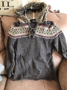 Roots women's wool sweater
