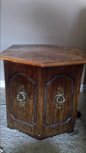 Selling end table